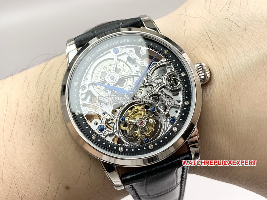 PPLPatek Philippetop-tier 1:1super clone hollow plate tourbillonleather strap front live photo