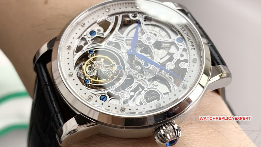 PPLPatek Philippetop-tier replica hollow plate tourbillonleather strap model front live photo