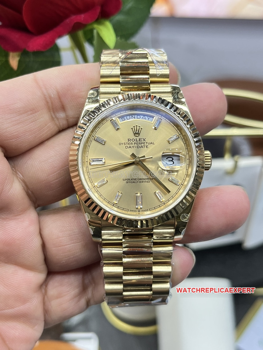 GM FactoryRolexDay-Date type top-tier 1:1super clone champagne tray m228238-0005front live photo