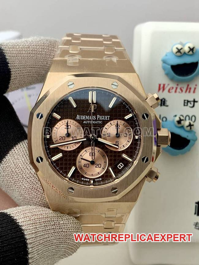 top-tier replica watch Audemars PiguetBLS factory Royal Oakrose goldblack dial mechanical 26420front live photo