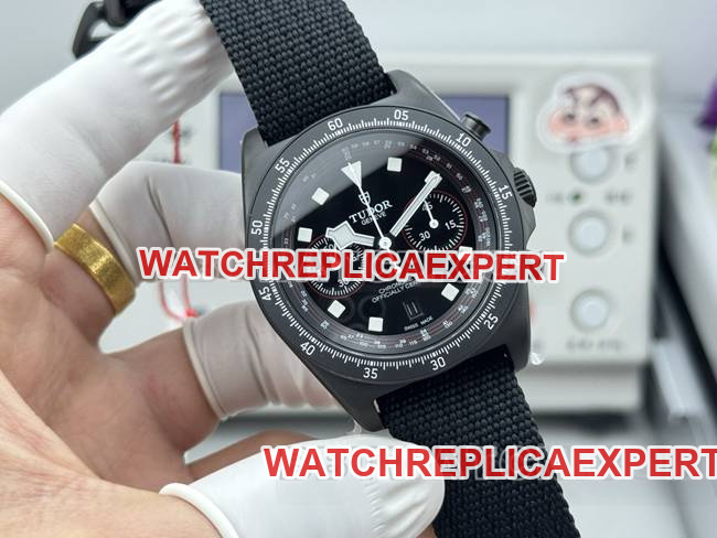 top-tier replica watch collar submersible V+ factory Tudor white 7750 mechanical front live photo