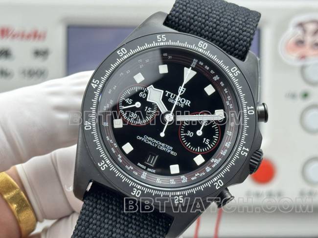 top-tier replica watch collar submersible V+ factory Tudor white 7750 mechanical front live photo