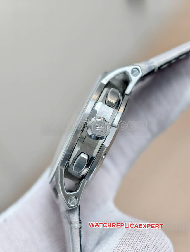 Best replica watch CODE 11.59Audemars PiguetAPS factory silver gray plate 4401 mechanical 26393side live photo