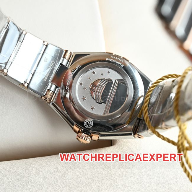 Real-Life Photos of the Back of the Best-Quality Replica Omega Constellation Watch with Purple Dial, 28 mm, Quartz