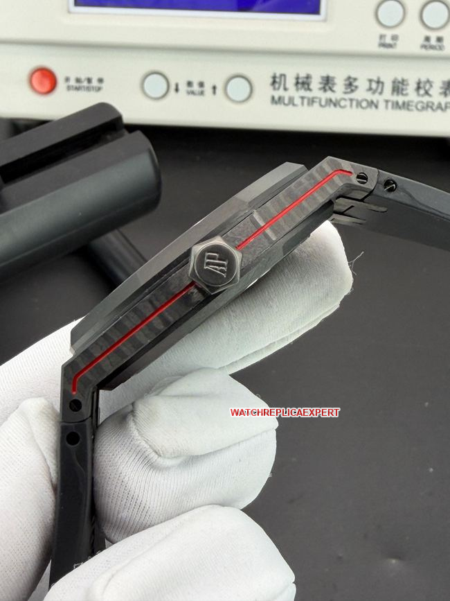 Super clone watch DIW factory Royal OakAudemars Piguet carbon fiber 15500 side live photo