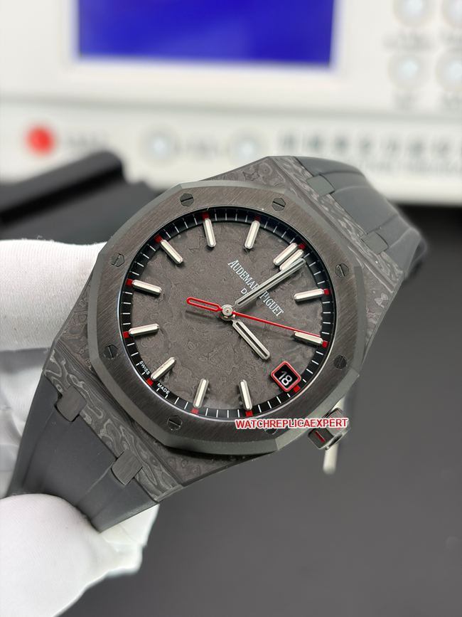 Super clone watch DIW factory Royal OakAudemars Piguet carbon fiber 15500 front live photo