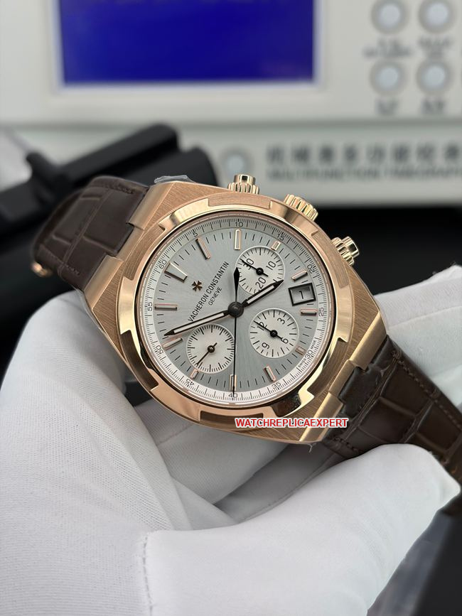 montre réplique haut de gamme usine 8F Vacheron Constantin cadran blanc argenté 5500V photo en direct de face