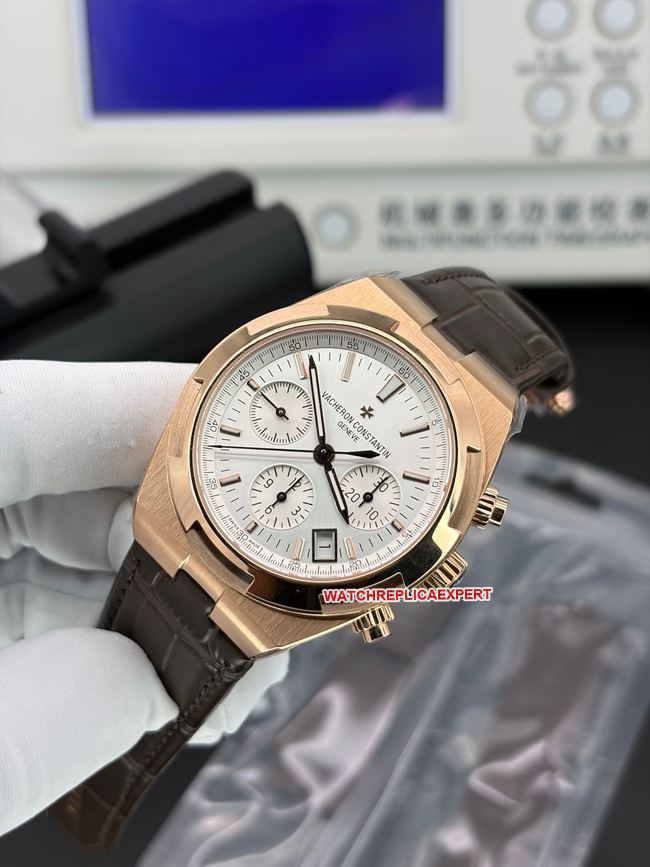 montre réplique haut de gamme usine 8F Vacheron Constantin cadran blanc argenté 5500V photo en direct de face