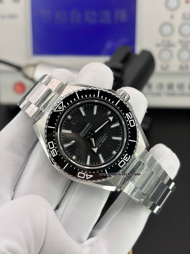 Top replica watch VS factory Omega Seamaster Black dial 600m steel strap front actual photo