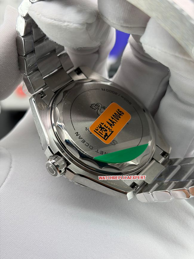 Top replica watch VS factory Omega Seamaster black dial 600m steel strap back actual photos