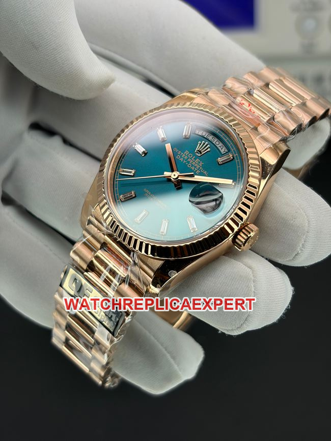 Best replica watch Day-DateQF factory Rolex blue green dial 36mm front live photo