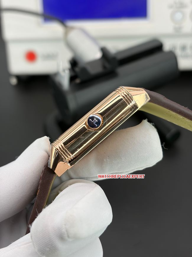 top-tier replica watch JJF factory Jaeger-LeCoultre flip watch burgundy dial 398256Jside live photo