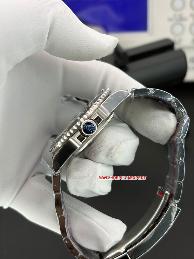 top-tier replica watch VS FactorySubmarinerRolexblack dial3235movementside live photo