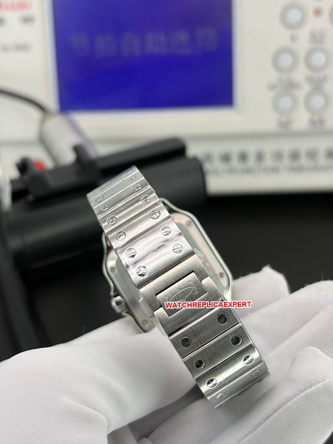 top-tier replica watch BV factory Santos Cartierwhite dialsteel braceletbraceletlive photos