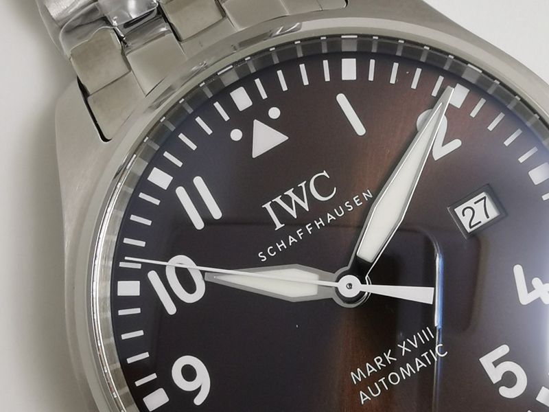 IWC high-quality replica watch pilot mark eighteen series super replica V2 people-friendly version watch detail shots