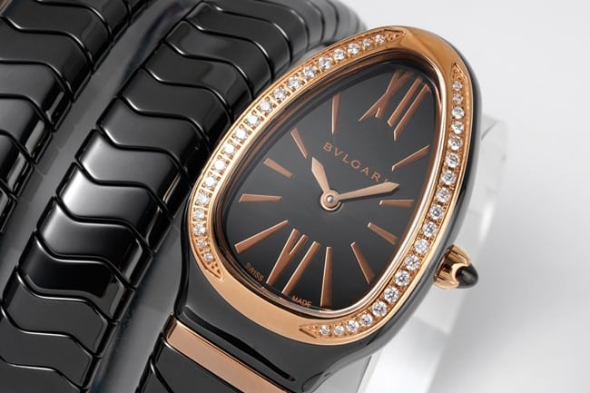 BV factory top-tier replica watch Bvlgari women's black dialceramicbraceletquartz watch front view