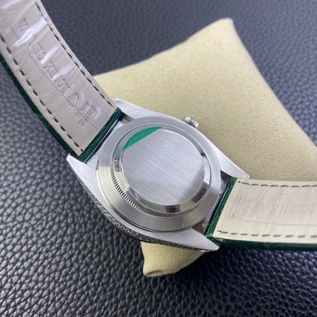 Top-tier replica watch Rolex log series men's green dial green strap fully automatic movementleather strap watch back cover picture