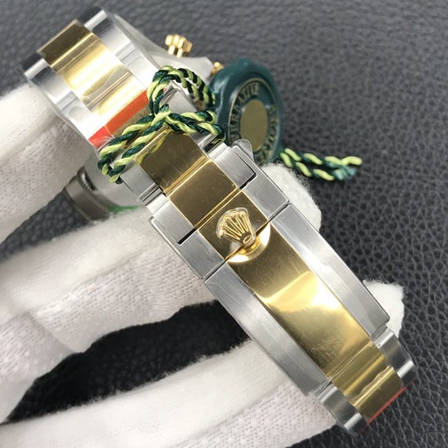 top-tier replica watch Rolex universe chronograph Daytona men's black dial gold belt automatic movement watch clasp picture