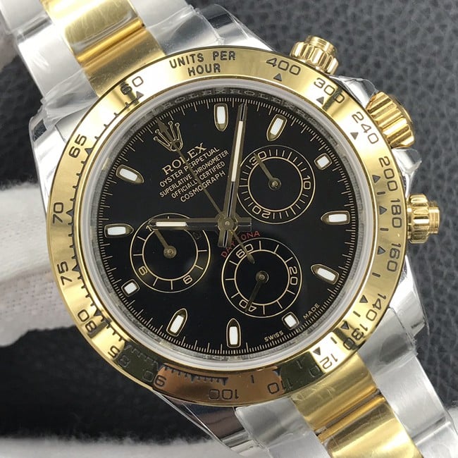 Top-tier replica watch Rolex universe chronograph Daytona men's black dial gold band automatic movement watch front view