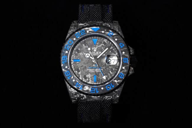 top-tier replicaVS Factory new RolexGMT-Master pattern carbon flower men's watch front view