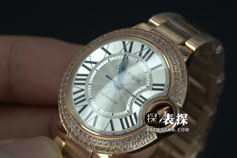 V6 factory Cartier blue balloon top-tier 1:1 high-quality replica watch ladies white dial blue needle steel bracelet model pictures and prices front live photo