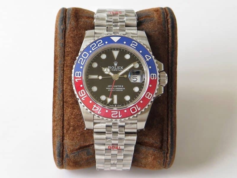 GMRolexGMT-Master type II series 126710BLRO-0001 real and fake comparison evaluation front view