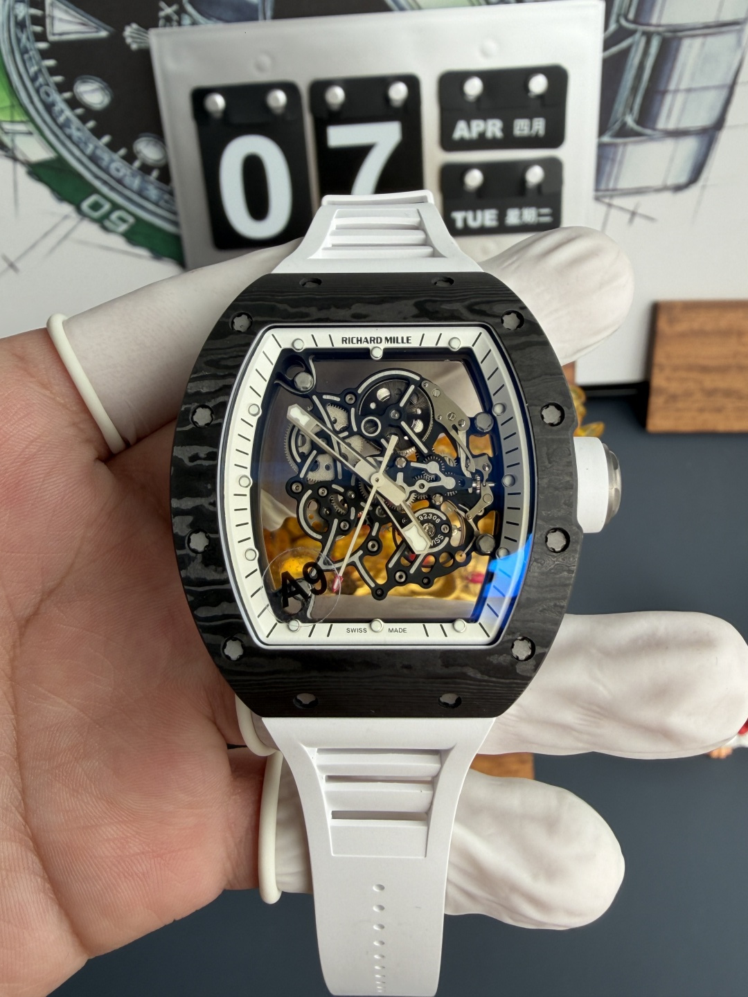 Richard Mille RM055 Bubba Watson White Legend Carbon NTPT Vaucher Movement 1:1 Super Clone A9 Factory 42.7mm x 49.9mm (Free Sprung)