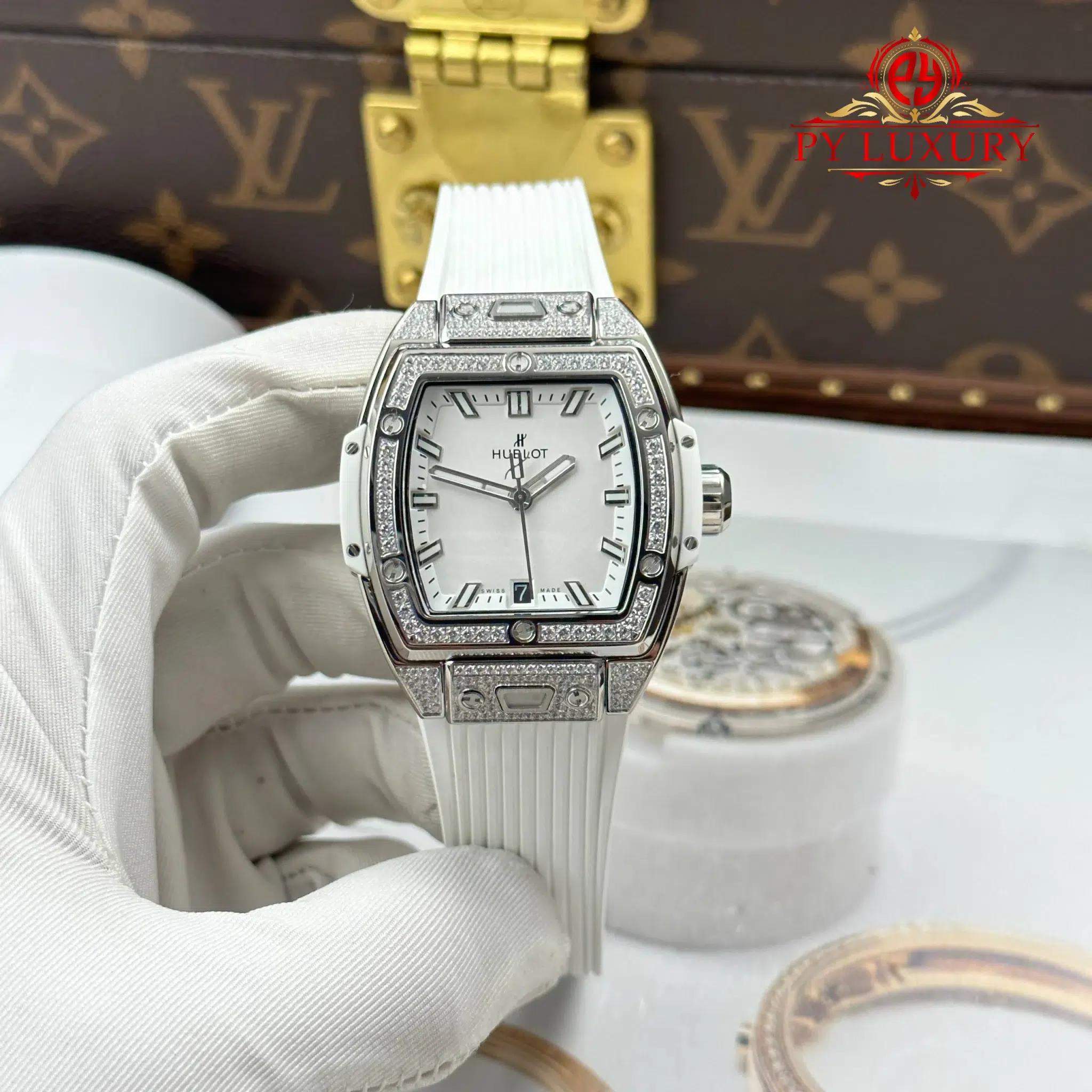 Hublot Spirit of Big Bang Titanium White Pavé Rubber Strap Replica 39mm