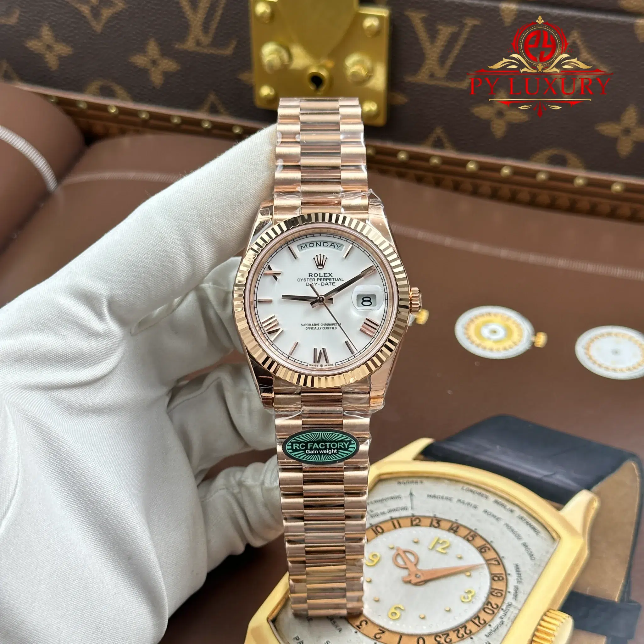 Rolex Day-Date 228235-0032 Rose Gold White Roman Dial 1:1 Top Quality Super Clone 210g RC Factory 40mm